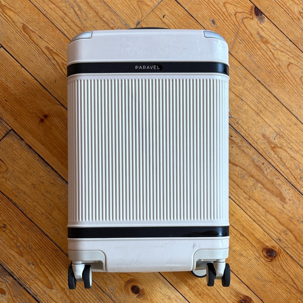 Paravel Aviator Carry-On Suitcase – Beige/Neutral – Sustainable Travel – Used